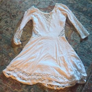 PRICE DROP ☮️ Free People white boho keyhole dress